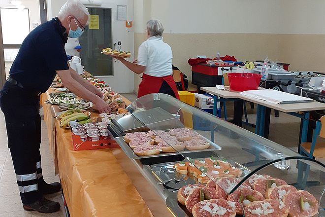 DRK Buffet zur Stärkung nach der Spende